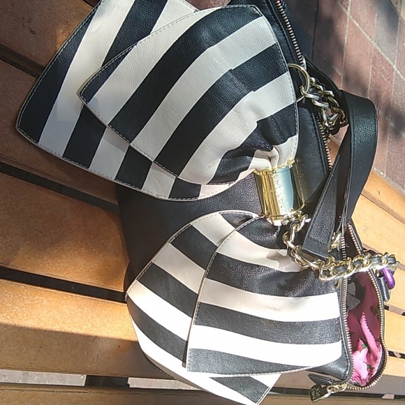 Betsey Johnson Bag - Picture 2 of 6